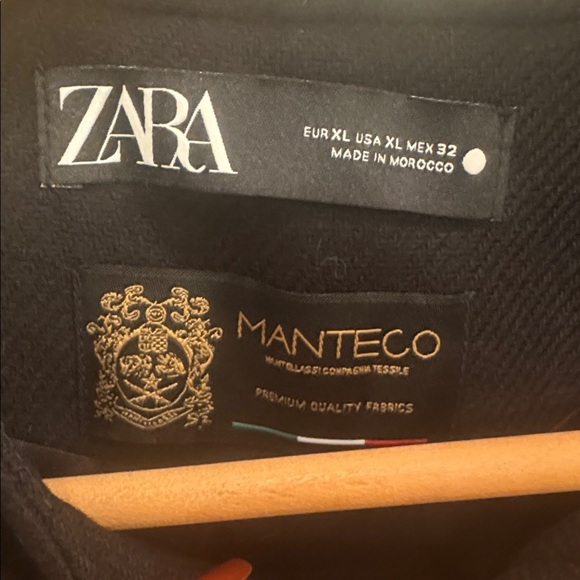 Zara Women's Black Cape Coat with Gold Accent - Picture 2 of 6